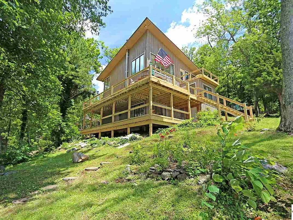 1st image of 718 Riverview Trl