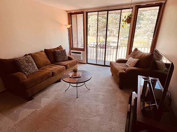 4th image of 4010 15th Ave S APT 12D