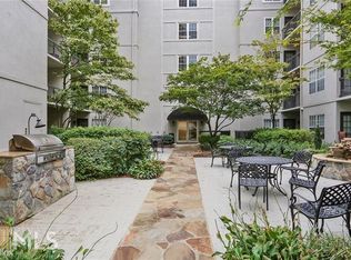 1074 Peachtree Walk NE UNIT B107, Atlanta, GA 30309