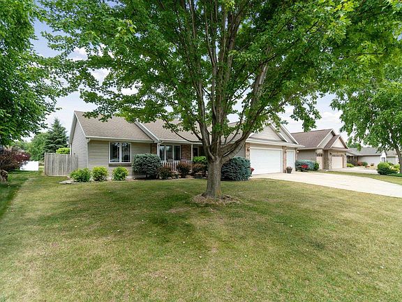 2nd image of 4115 Sandstone Dr