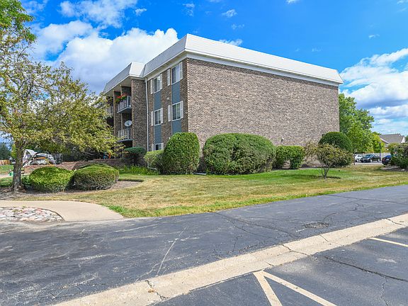 4th image of 1533 N Windsor Dr APT 314