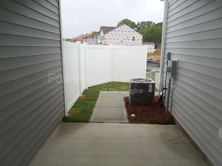 180 Waterlynn Ridge Rd #B — Photo 13