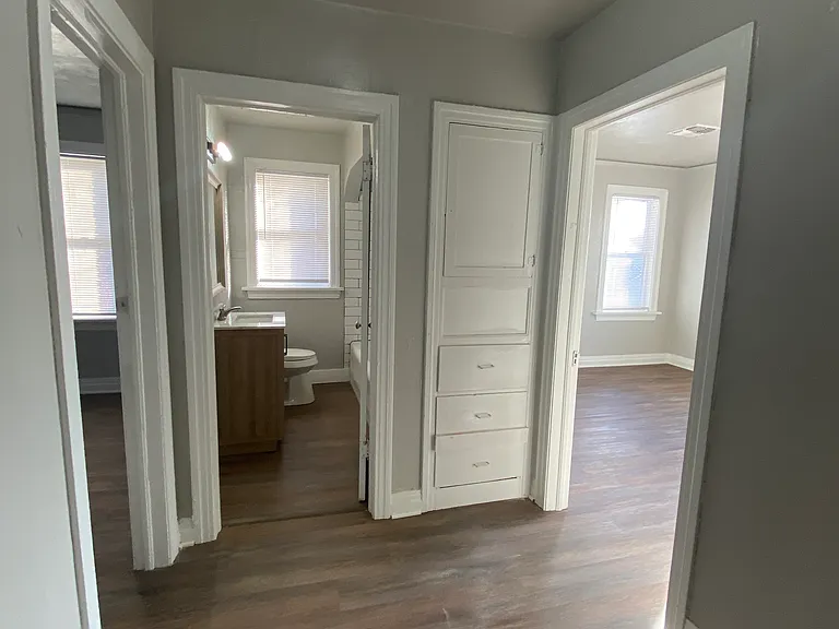 1130 N Ellison Ave — Photo 7