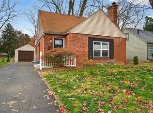 1570 Stadelman Ave, Akron, OH 44320