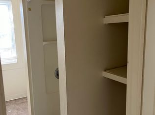 7 Thorpe Ave, Holyoke, MA 01040