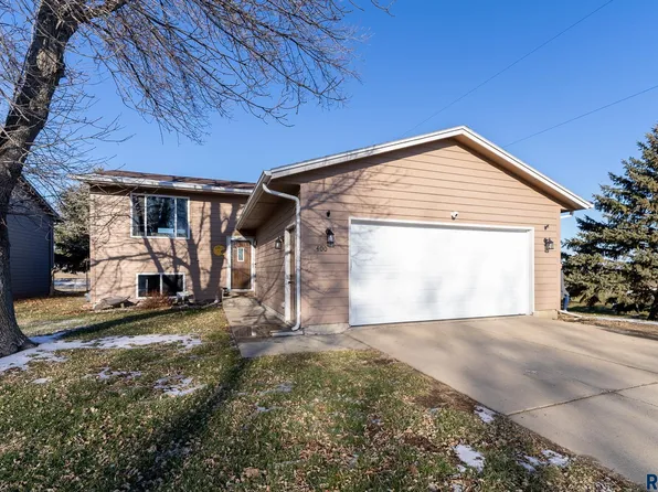 400 W Beck St, Worthing, SD 57077