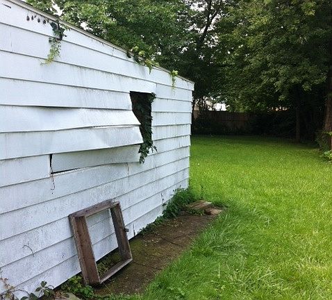 4th image of 3700 E 110th St