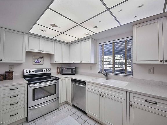 3rd image of 4414 Spanker Ct APT 2B