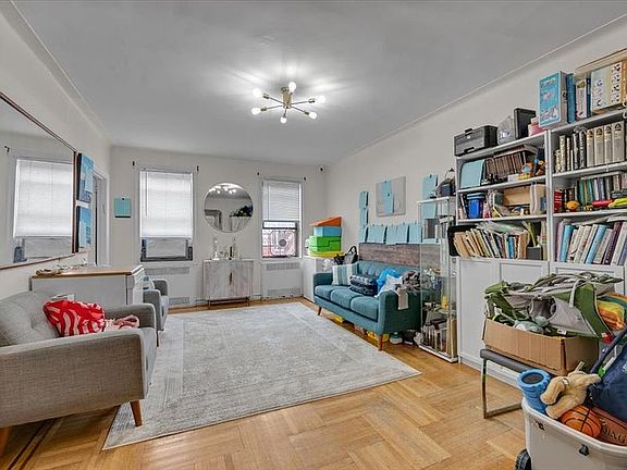 2nd image of 909 E 29th St APT 2E