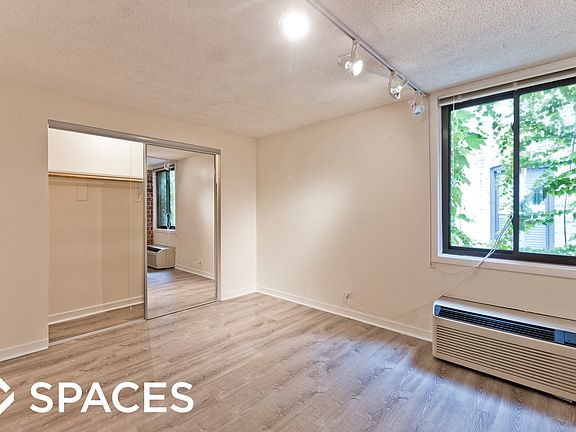 3rd image of 2225 N Halsted St #22MR