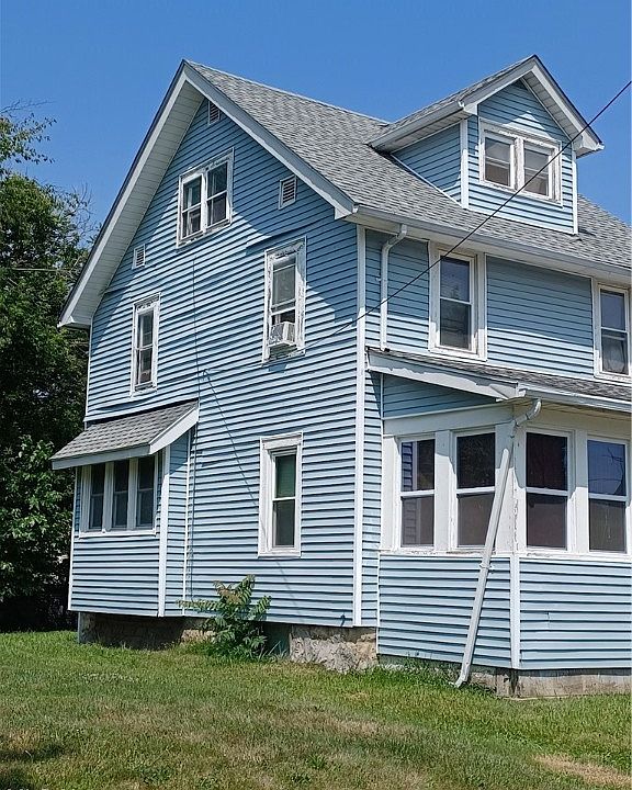 2nd image of 1048 Kling St