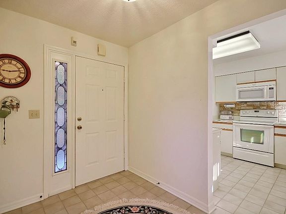 3rd image of 260 Vista Ct