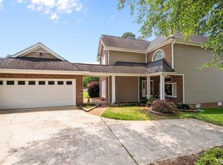 8621 Gleneagles Dr, Raleigh, NC 27613