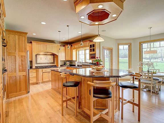 2nd image of W295N1765 Prairie Wood Ct