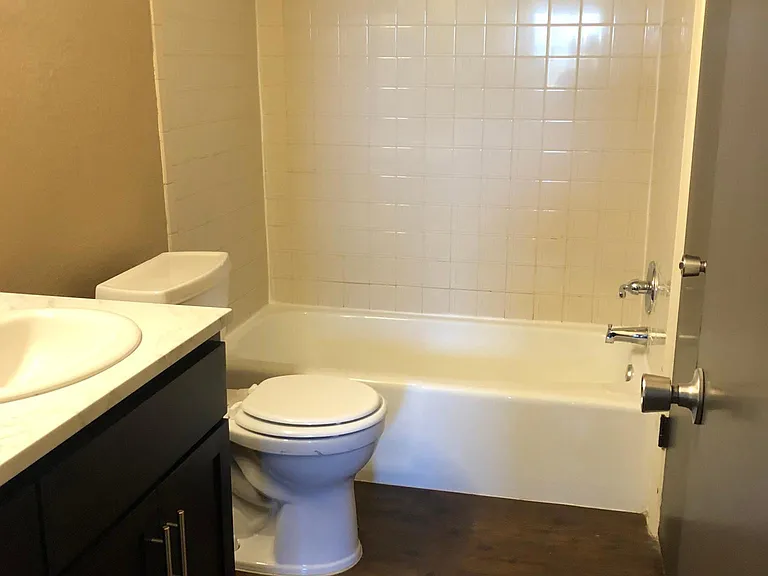 Master bathroom (shared)