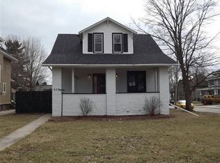 2726 6th St, Peru, IL 61354