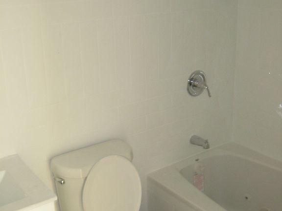 3rd image of 221-15 142nd Road