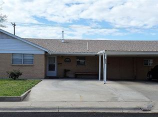 604 La Fonda Dr, Roswell, NM 88201