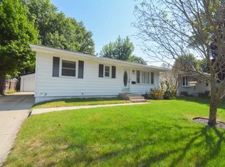 172 37th Ave NW, Rochester, MN 55901