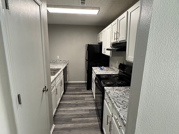 5th image of 1384 N Boxley Ave #1