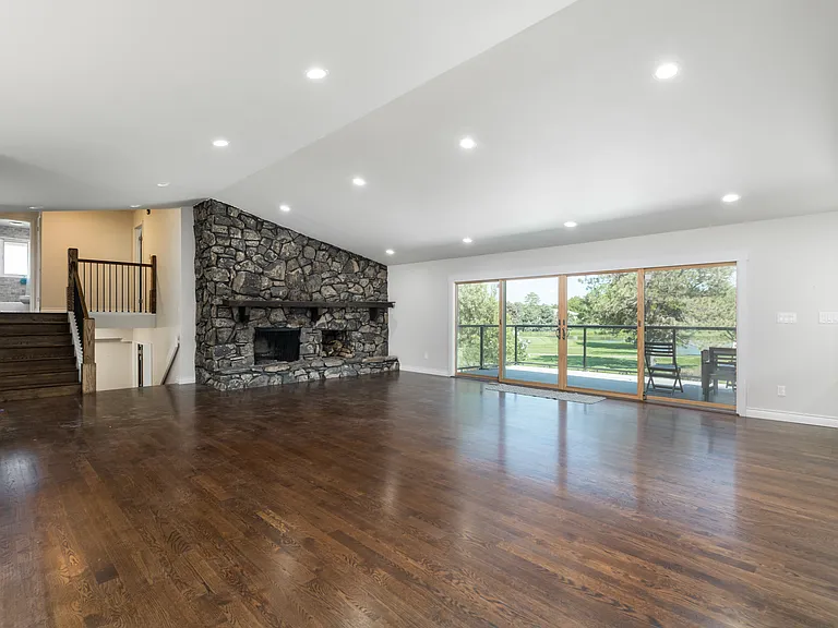 3936 S Pinehurst Cir — Photo 5