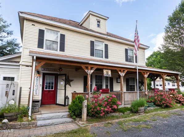 17 Seymour St, Pittsfield, MA 01201