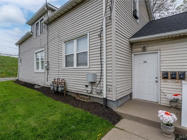 111 Pinehurst Ave, Buffalo, NY 14225