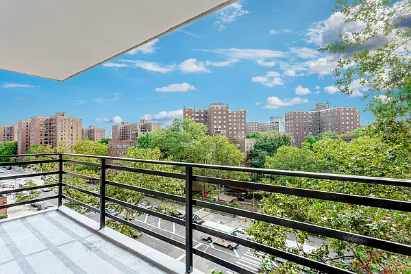 Rented by Olnick Organization | media 8