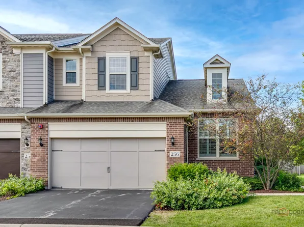 256 Belmont Dr, Lincolnshire, IL 60069