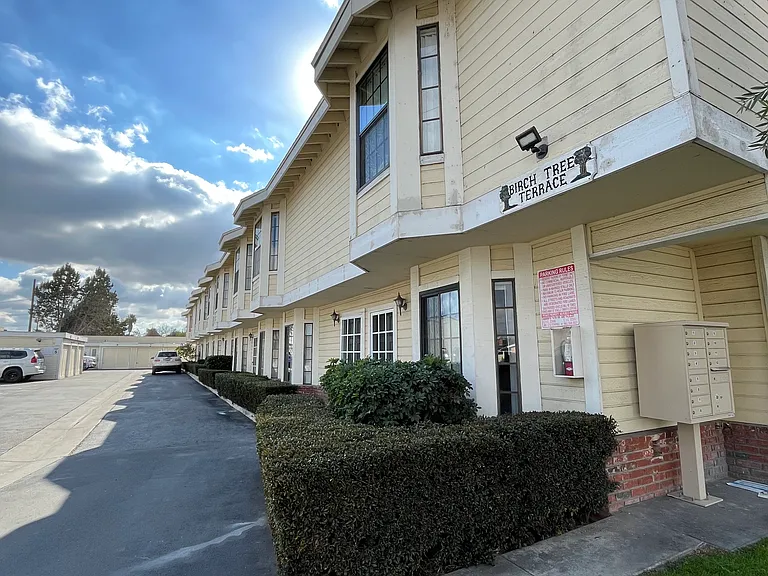 1216 E La Palma Ave — Photo 4