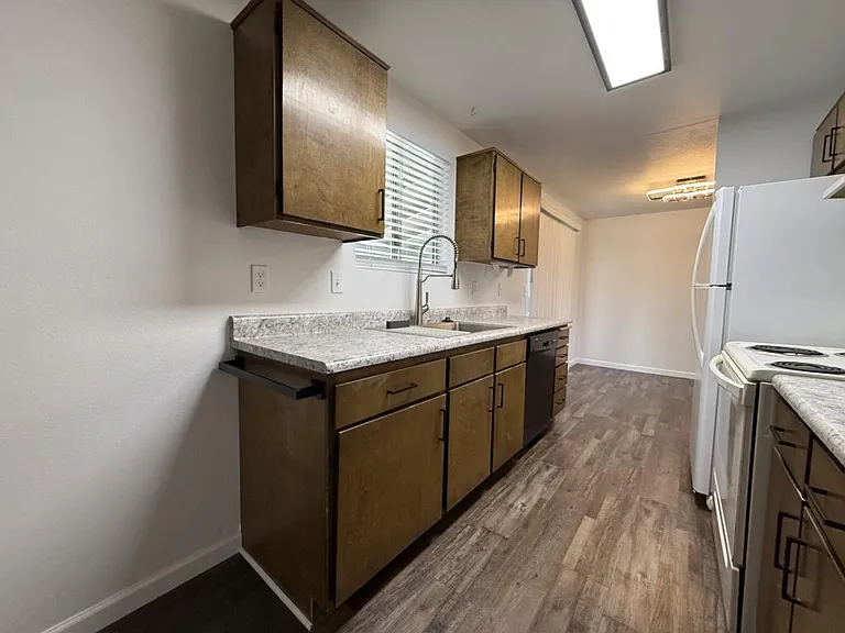 1608 Leonard Rd #A — Photo 8
