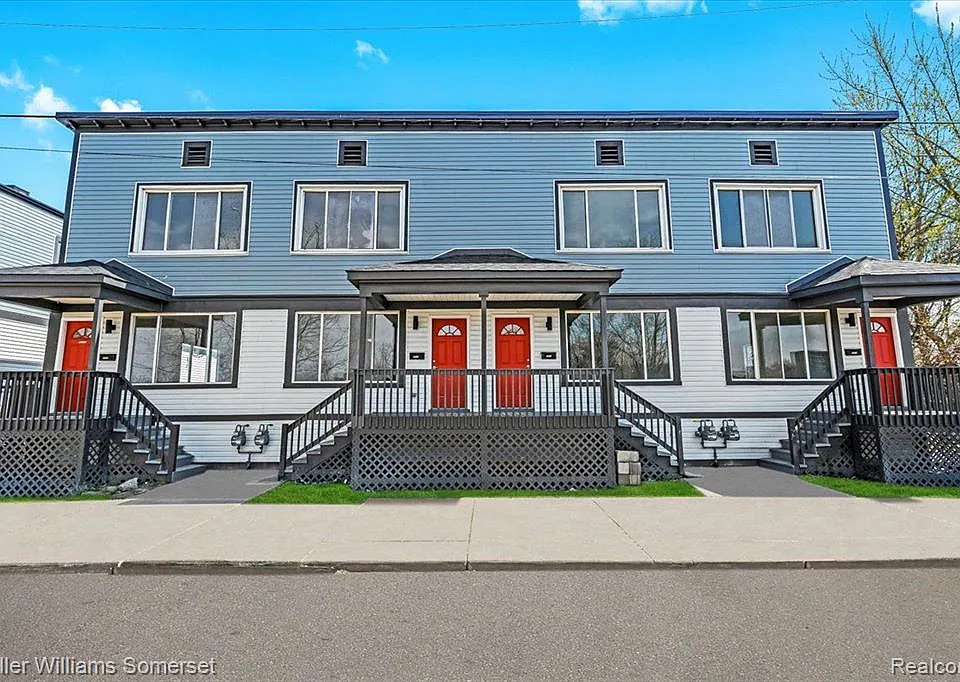 2025 Marquette St