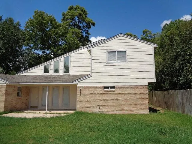 11815 Gardenglen Dr — Photo 11