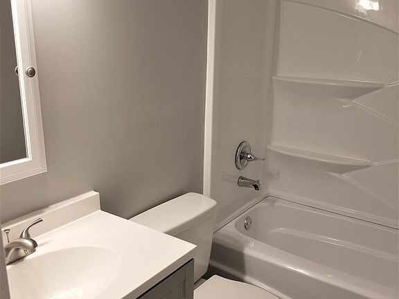 5th image of 508 Pecan Dr #301