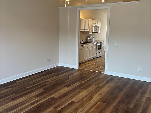3rd image of 2998 Kinsey Loop #B