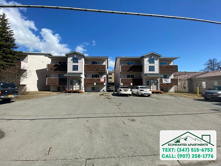 2329 Eureka St — Photo 17