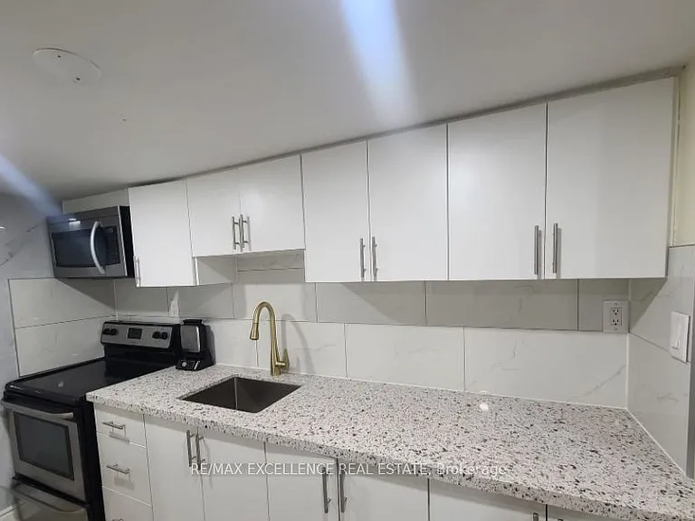 156 Voltarie Cres #BSMNT — Photo 3
