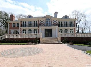 91 Wheatley Rd, Old Westbury, NY 11568