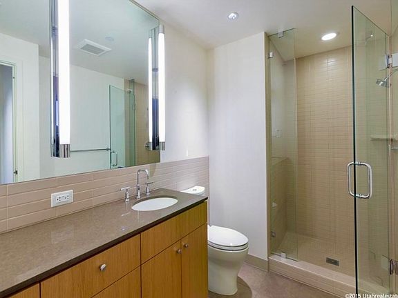 4th image of 35 E 100 S APT 1409