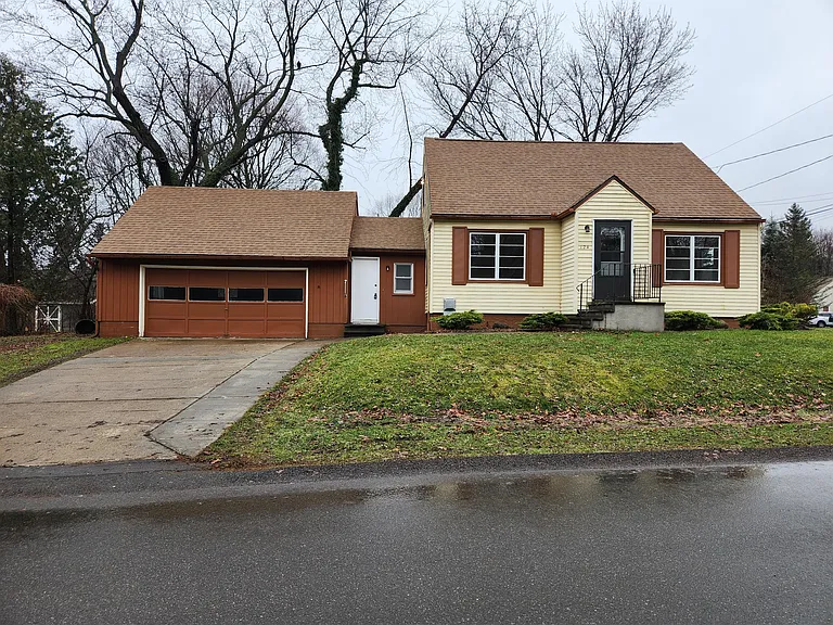 124 Washington Blvd — Photo 1