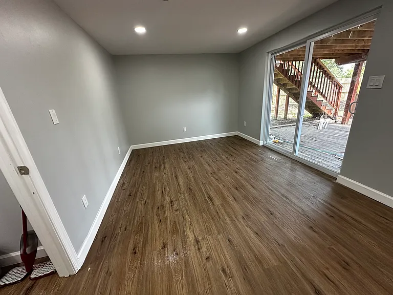 1531 Harford Square Dr — Photo 17