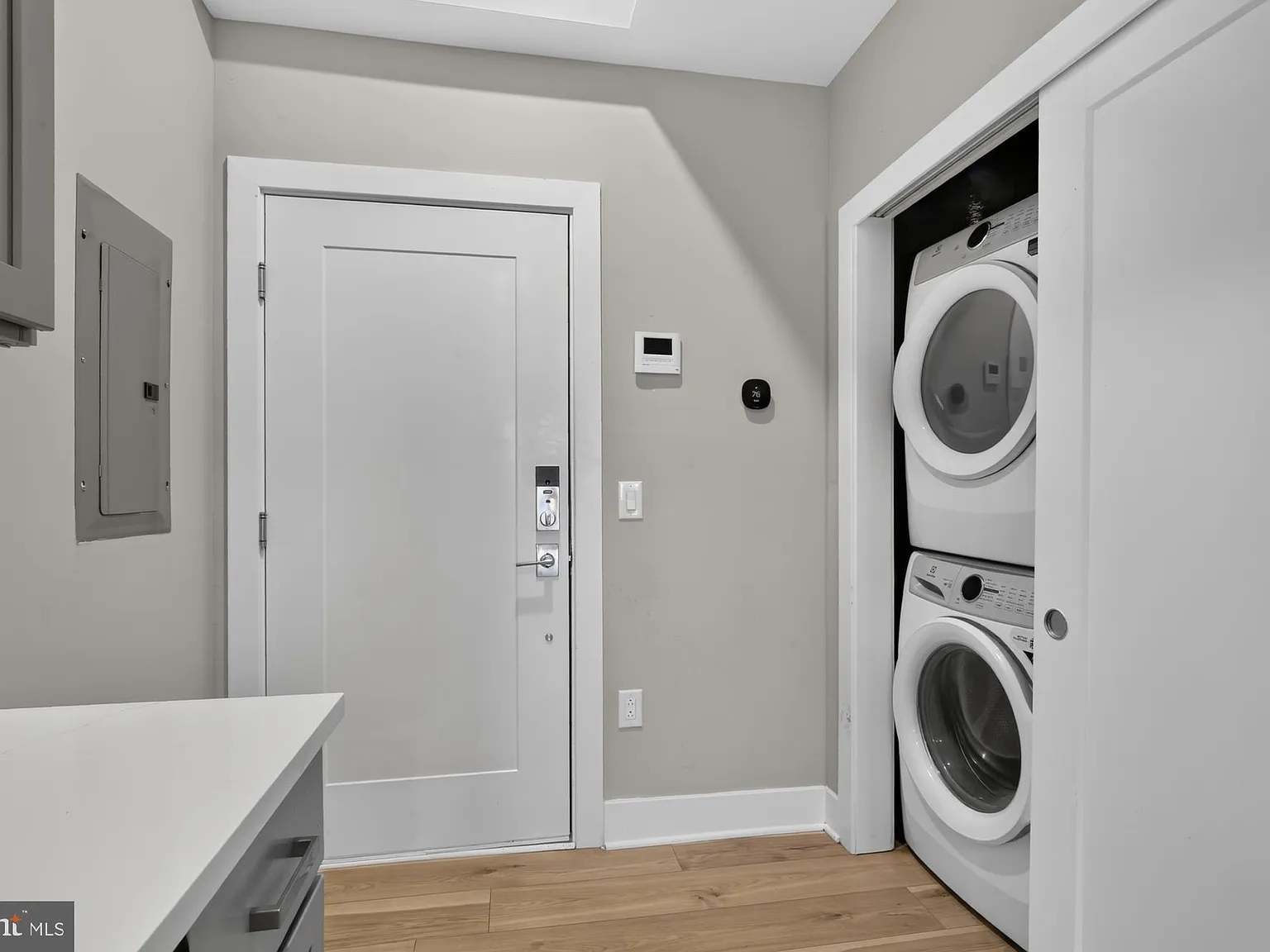 1 bed, 1.0 bath, $1,395 — Photo 4