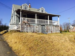 7400 Beulah St, Alexandria, VA 22315