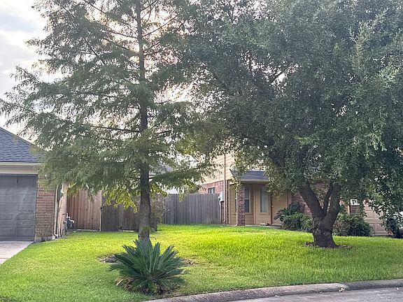 3rd image of 9502 Manorstone Ct