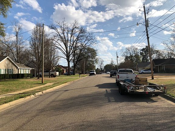 4th image of 543 Mount Airy Dr
