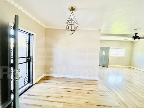 5th image of 2330 W Montebello Ave