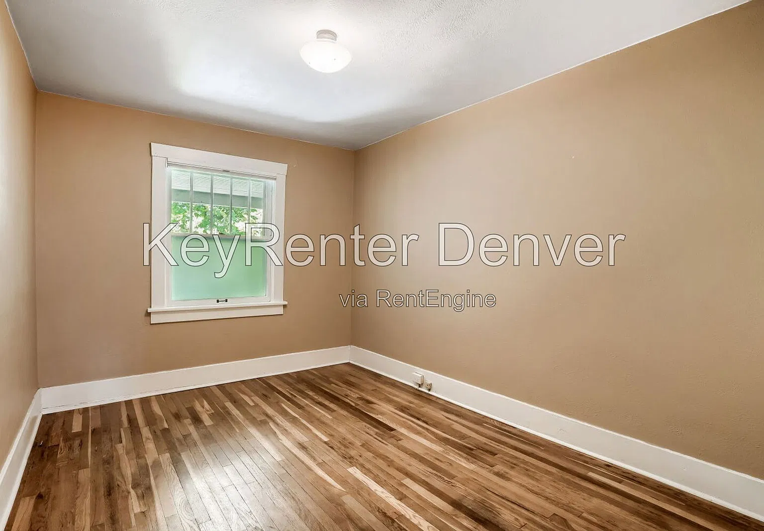 2 bed, 1.0 bath, 1342 sqft, $2,100 — Photo 3