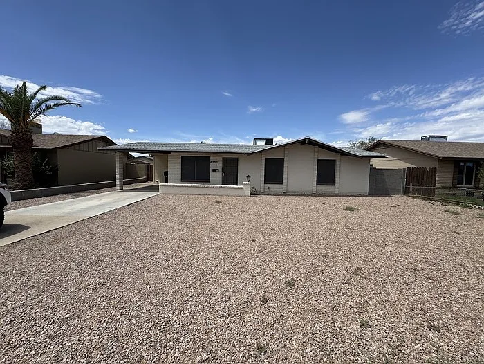 3 bed, 1.0 bath, 984 sqft, $1,595 — Photo 2
