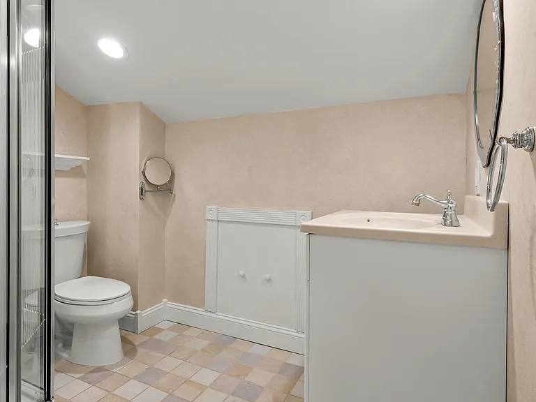 27 Meadowview Rd — Photo 14
