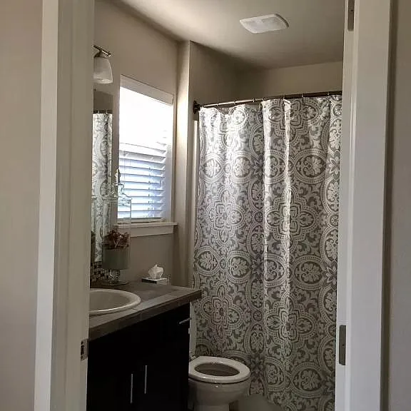 11533 Hudson Ln NW — Photo 5